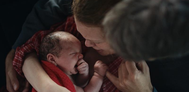 Woman gives birth at roadside in dramatic Vodafone ad dlvr.it/SWvshN