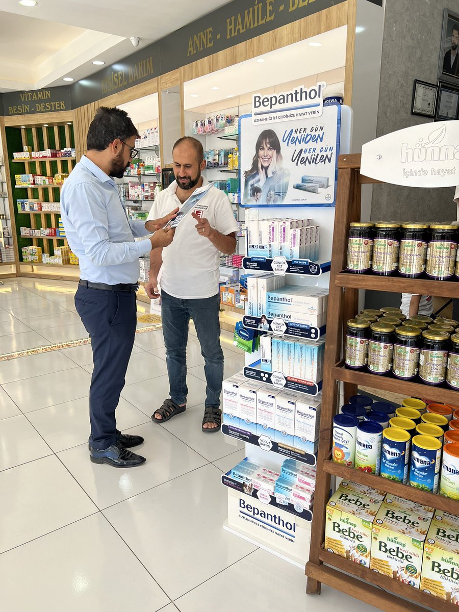 baz_sirin's tweet photo. #saglıgındevası etkinliği kapsamında bizler de Kozluk İlçemizde bulunan Eczane, Medikal ve Optiklerimizi ziyaret ederek Sağlıkta Atılım Eylem Planımızı deklere ettik.

Eczane ve Medikal sektöründeki sorunları dinledik, Sağlık Eylem Planımızı anlattık.

DEVA İle Sağlıklı günler. https://t.co/3cV0Szrpgx