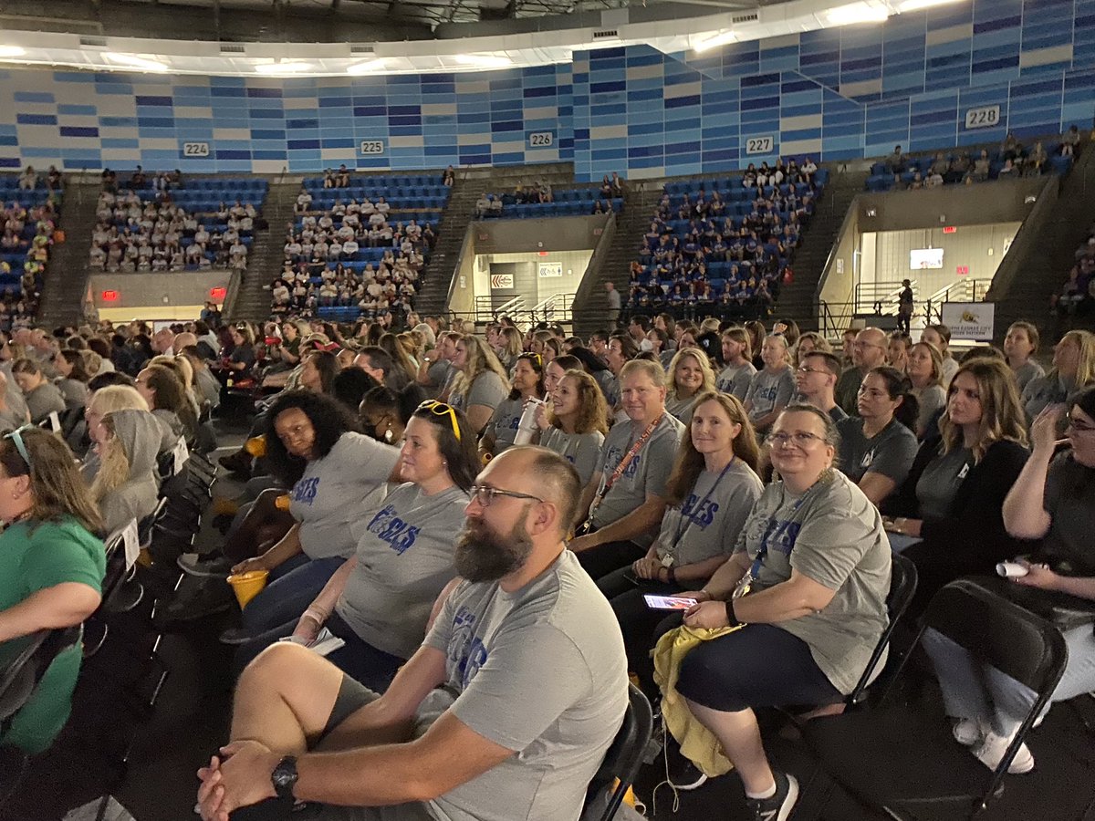 MsGoodwinEG's tweet photo. Rockin at #NKCconvo22 with the best staff ever, including a few former (once an Eagle always an Eagle!). @Eastgate6NKC https://t.co/oZUAytselQ
