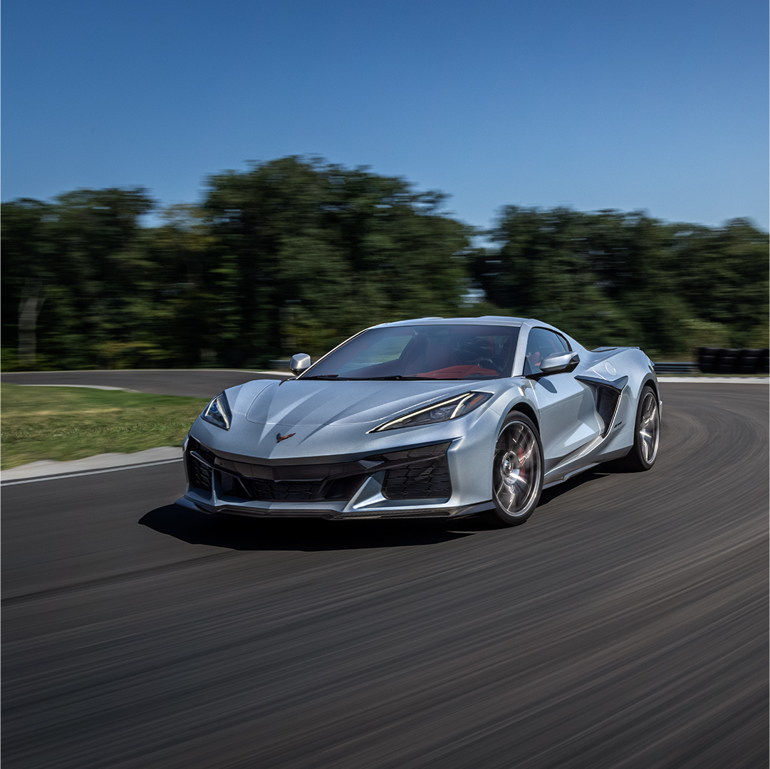 The #CorvetteZ06 keeps you poised and planted as you round the track.​
#Chevrolet #Corvette #V8​ #carswithoutlimit #performance​
--
​US pre-production model shown. ​Actual production model 