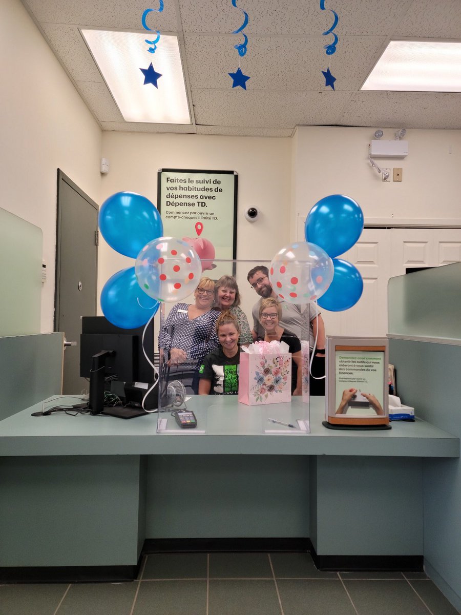Happy 5th TDversary to <a href="/mandyk0288/">Amanda Kerr</a> ! Why the unicorn?🦄 This branch likes to have fun! <a href="/RobinDurette/">robin durette</a> <a href="/alexgreg123/">Alexandre Gregoire</a> <a href="/MarieEveFourni2/">Marie-Eve Fournier</a> <a href="/NicoleNazair/">Nicole Nazair</a>