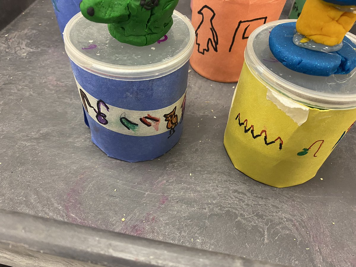 3rd grade finished up strong with their class reports on their mummified apples experiment. They did an outstanding job with their canopic jars. #ancientEgypt <a href="/MsDoeringJKES/">Ms. Doering</a> @JKESWPS