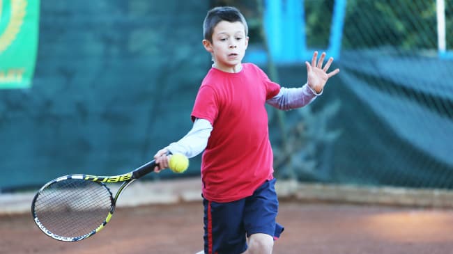 Alenize82's tweet photo. Mini Thread su Nicolò #Tresoldi 

Nicolò era uno dei giovanissimi più promettenti del #tennis italiano. Lo ammirai al @Lemonbowl1985 nel 2015 (foto). Tecnicamente completo e piedi veloci. Figlio di Emanuele, ex giocatore di A e B (nell'#Atalanta, tra le altre) e nazionale U21 https://t.co/3D8lb22Exu