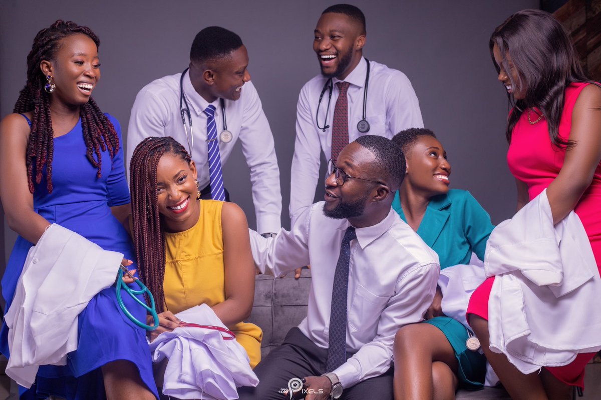 kwakuyebs23's tweet photo. Medical school HARD but we hard PASS.. MBCHB bagged..was a long journey but worth it in the end 🎉🎊😭.. thank you all ❤️❤️❤️, see you in consulting rooms soon 🥼🩺 https://t.co/ICjLxitW7u