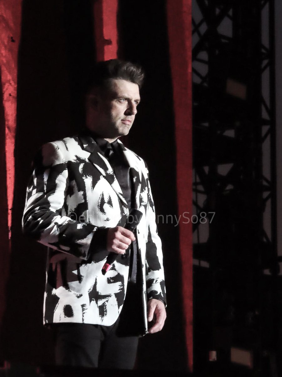 He's ready 😎🔥✌️ @MarkusFeehily @westlife #westlife #markfeehily