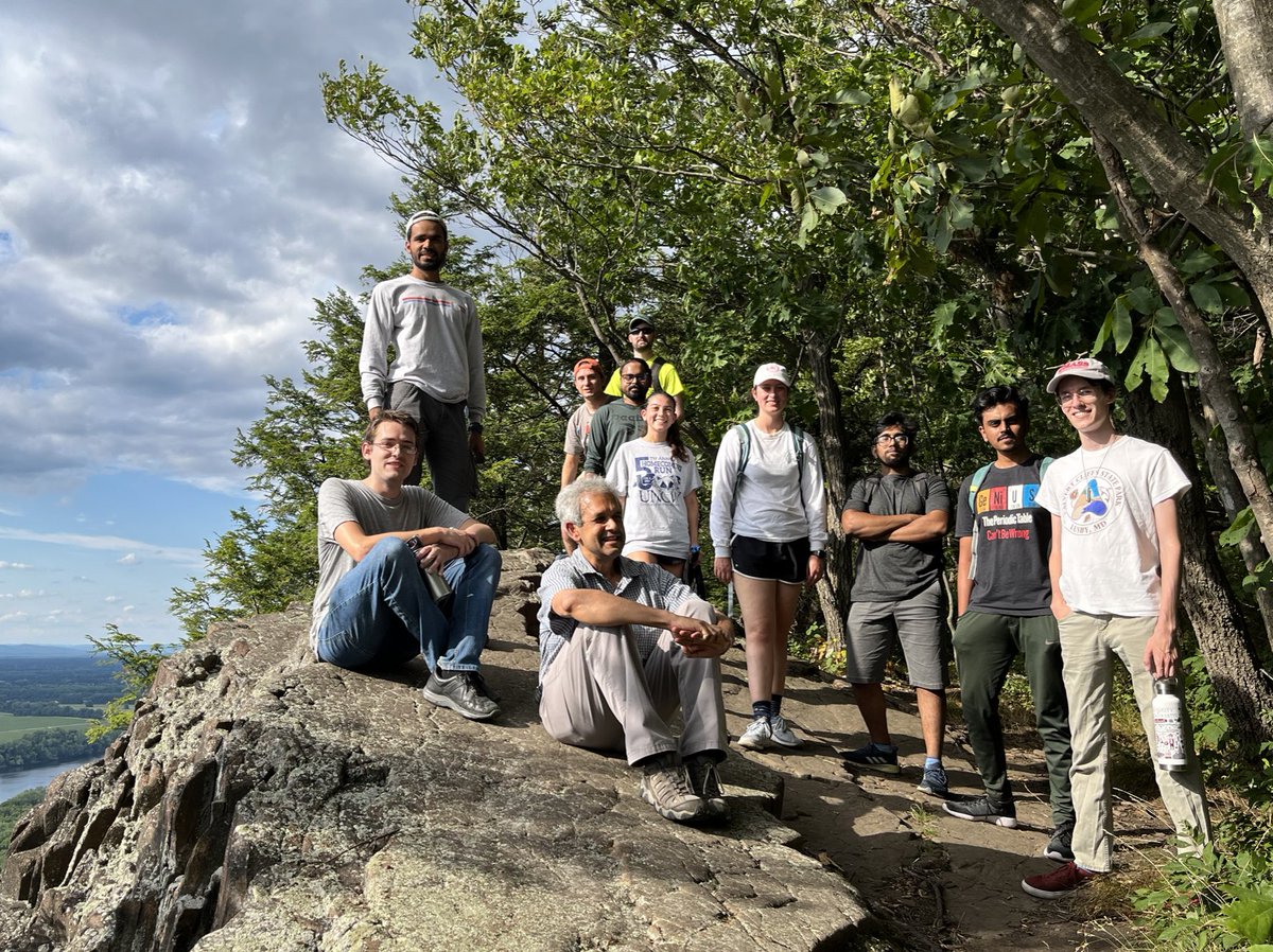 Summer may be winding down, but for <a href="/UMassPhysics/">UMPbot </a> students, the fun doesn’t have to end. The #Physics Dept. runs a 1-month intro program for incoming grad students that includes #research, workshops, &amp; social events—like this hike up Mt. Holyoke! ⛰