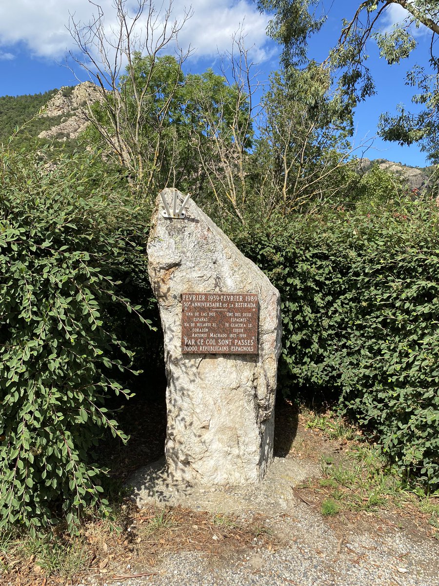 KRamondy's tweet photo. Balade à #Coustouges les chemins de la #Retirada et le patrimoine catalan @LancelotArzel @AlazardJ @GuimonnetCh @MRivesaltes https://t.co/Mu2TBgKEXe