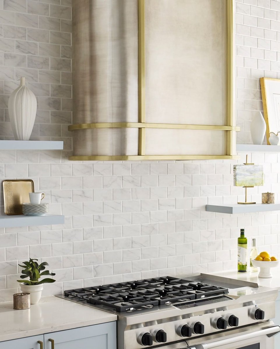Our Quintana Range Hood is bound to be the star of your next kitchen project. The beautiful oval design unites our founder Alejandra Ochoa de Thompson's refined vision of hand-crafted creations for the #kitchen and #bath with fresh, tailored aesthetic: thompsontraders.com/product/quinta…