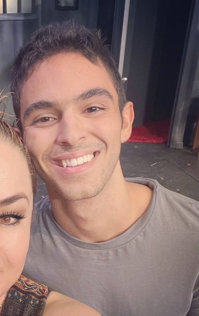 JoacoUpdates's tweet image. #KCAMexico
#JoaquinBondoniFashion 
#AuronPlay #Ferv #MontPantoja #MacarenaGarcia #FerVCHILE 
[@JoaquinBondoni]