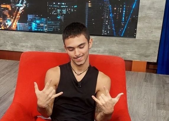 JoacoUpdates's tweet image. #KCAMexico
#JoaquinBondoniFashion 
#AuronPlay #Ferv #MontPantoja #MacarenaGarcia #FerVCHILE 
[@JoaquinBondoni]