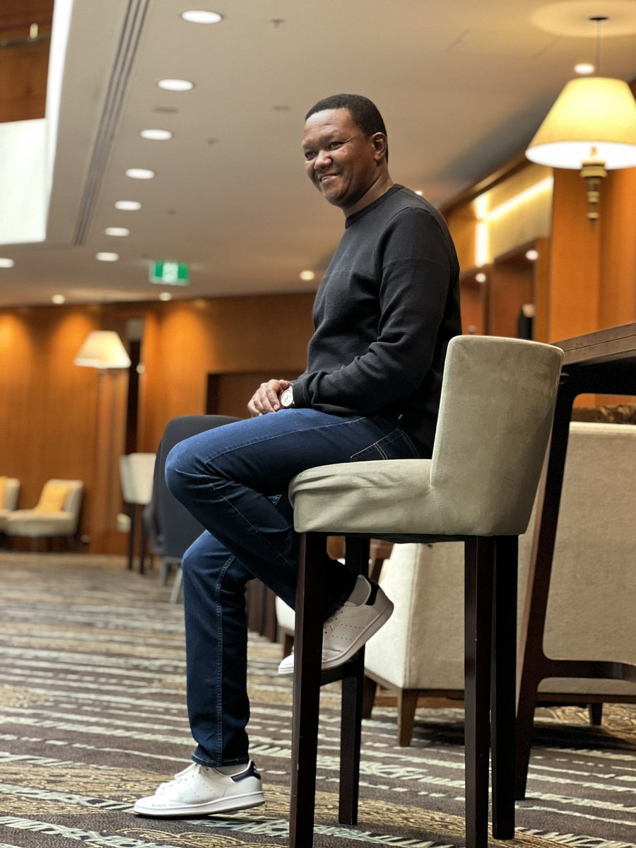 DrAlfredMutua's tweet photo. KUDOS KENYANS. I am so #ProudToBeKenyan at this time due to the way Kenyans have reacted to the current political situation with PEACE and rejection of violence and incitement. We are a GREAT people who love GOD and UNITY. Congratulate a Kenyan near you. https://t.co/R3At8Bg43e