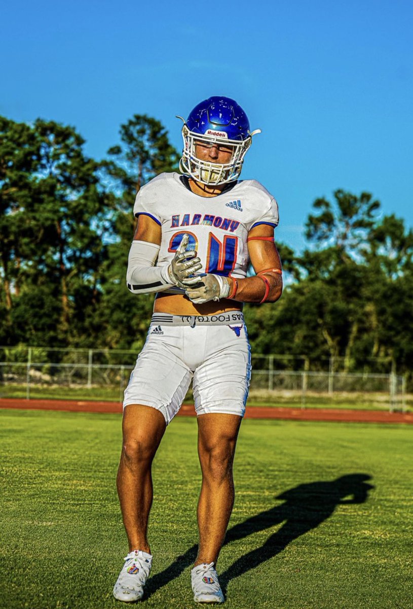 First game of sophomore year today! <a href="/HHS_coach/">Coach Lippert</a> @longhorns_fb