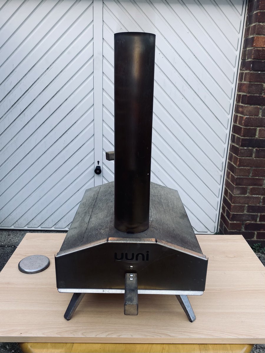 tykeharvey's tweet photo. ⁦@OoniHQ⁩ it’s been a while but the pizza oven is back out #homemade #pizza #fridaynight #outsidecooking https://t.co/BRjM6NSG6d