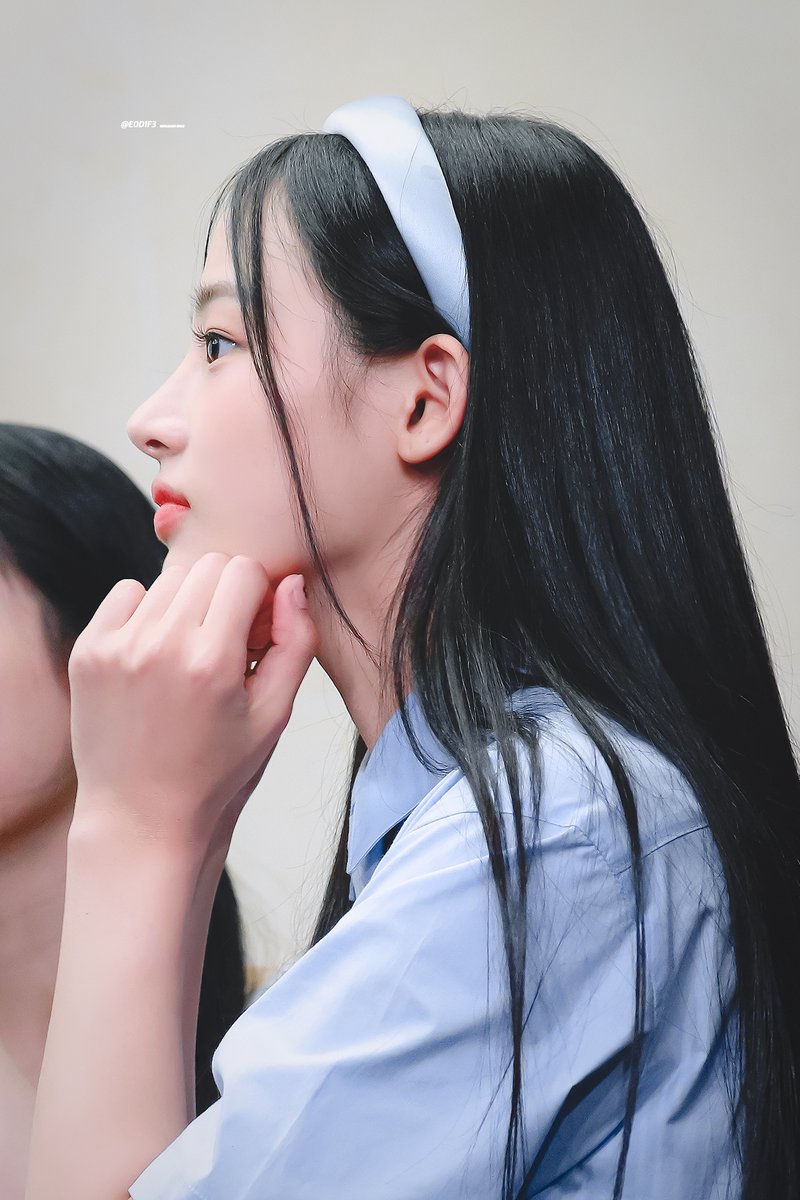 E0D1F3's tweet photo. 220819 엠투유 #뉴진스 #NewJeans #민지 

혹시 성이 올리비아? https://t.co/mLyIiA3AuJ