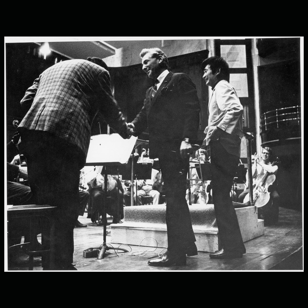 Today is #WorldPhotographyDay, so we took the opportunity to revisit a few iconic TSO memories. 

#TSO100

📷 1: TSO ad on the TTC streetcar
📷 2: <a href="/roythomsonhall/">Roy Thomson Hall</a> inaugural gala concert, 1982
📷 3: TSO Music Director Seiji Ozawa (1965–1969) and Leonard Bernstein