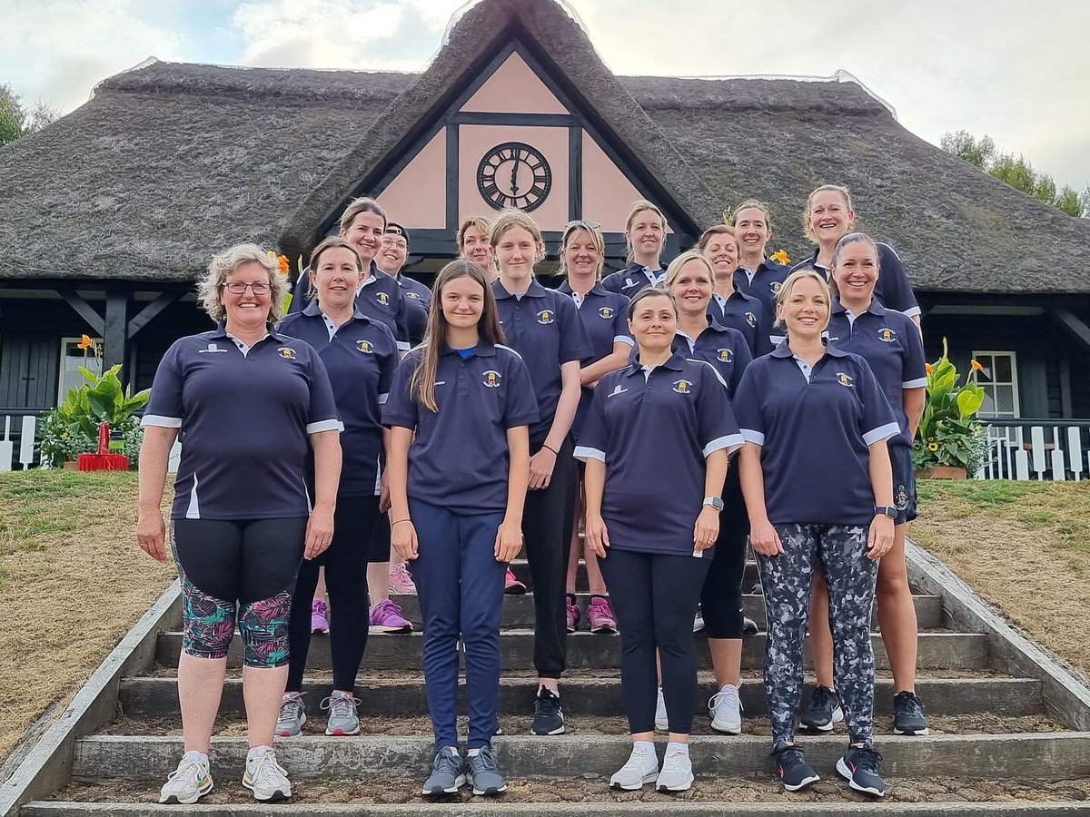 Laceyk85's tweet photo. It’s not everyday you get to play cricket at #Wormsley 

@carlsberg don’t make cricket teams…

#Cricket #Summer #WormsleySteps #SummerNights #MovingMedicine #HealthcareManagersActive https://t.co/b4BxACdh9g