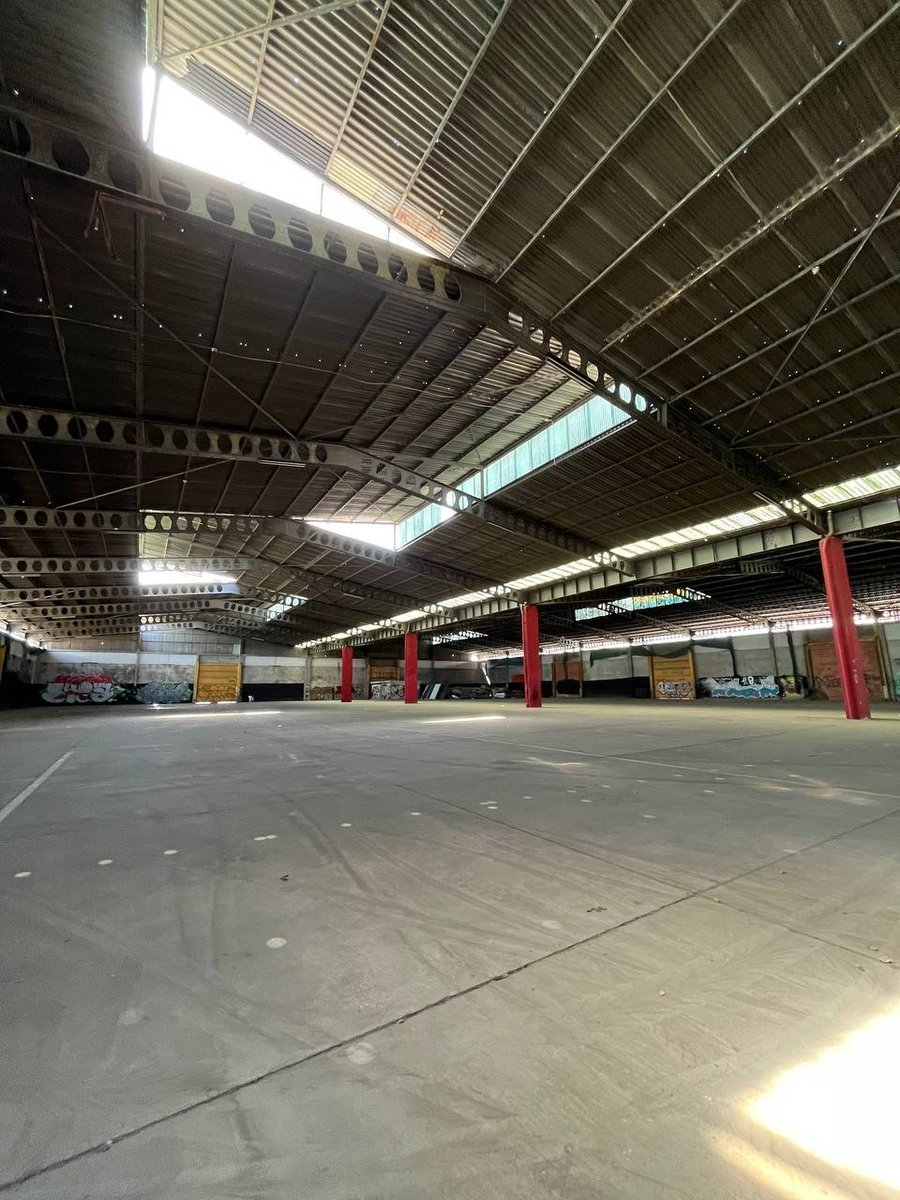 NEARProtocol's tweet photo. The image below is the blank canvas warehouse space that will see host to the number 1 crypto conference of the year -  #NEARCON! 😎

Set up starts soon™

We're bringing everyone together Sept 11-14 in Lisbon. 
Be there! 

https://t.co/233Hh3E1Kq https://t.co/bxHJ8PXOE0