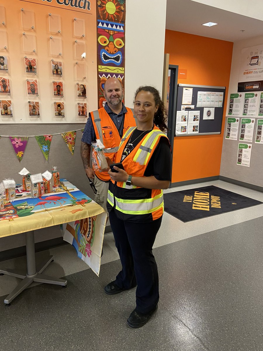 Linda Stillwell (@stillwelllinda) on Twitter photo Day #5 NAC celebration! To all the NAC’s at 5830, YOU are so appreciated. You’re making such a positive impact on all of our New Hires! Thank you 🧡#SupplyChainNACAppreciationWeek <a href="/PK_BaltimoreFDC/">Paul Kalinowski</a> <a href="/RomeHD/">Rome Bradley</a> <a href="/Lorrainbutler/">Lorraine</a> <a href="/Mcgalec99/">Kelly Schnatter</a> <a href="/2579ASDS/">Michelle Scheminant</a> <a href="/wild1jack/">Mrs. Mcneil</a> Day #5 NAC celebration! To all the NAC’s at 5830, YOU are so appreciated. You’re making such a positive impact on all of our New Hires! Thank you 🧡#SupplyChainNACAppreciationWeek <a href="/PK_BaltimoreFDC/">Paul Kalinowski</a> <a href="/RomeHD/">Rome Bradley</a> <a href="/Lorrainbutler/">Lorraine</a> <a href="/Mcgalec99/">Kelly Schnatter</a> <a href="/2579ASDS/">Michelle Scheminant</a> <a href="/wild1jack/">Mrs. Mcneil</a>
