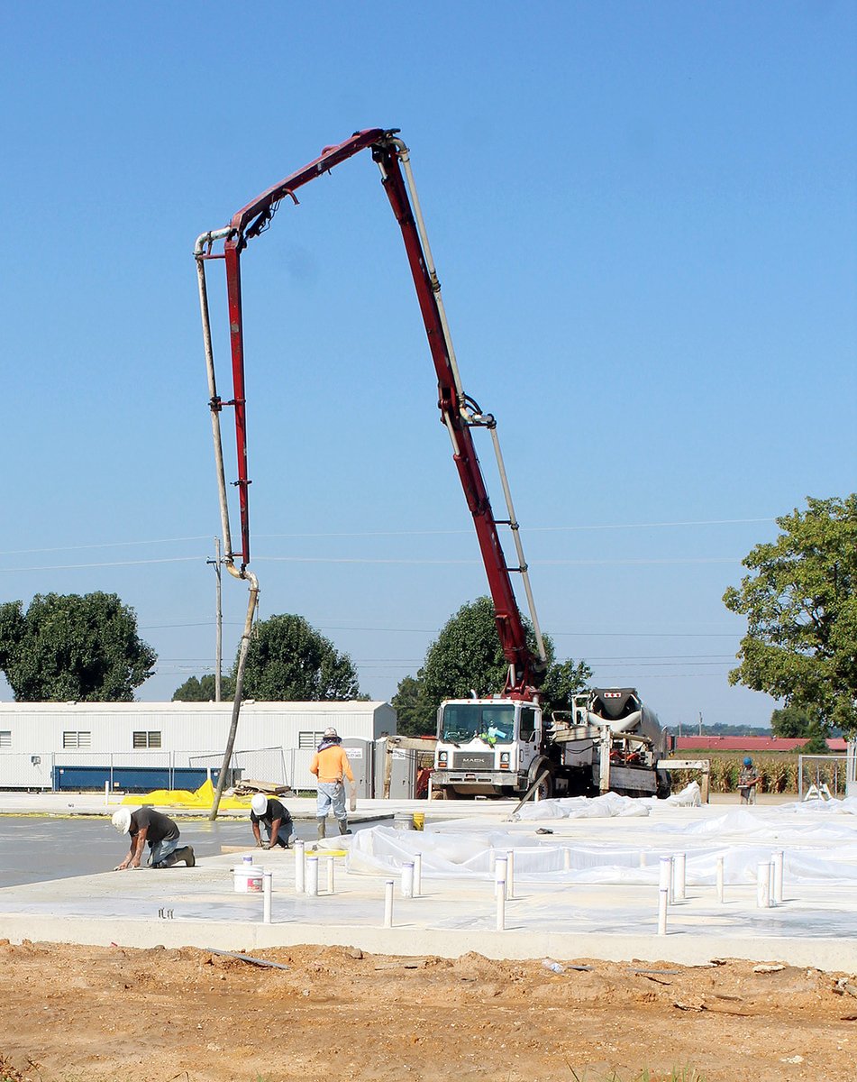fcschooldist's tweet photo. #ForrestCityProjects - School is back in session but classwork isn't the only work taking place in the Forrest City School District.

Crews are busy with the ongoing construction of the new Health and Wellness buildings at Central &amp; Stewart elementary schools. https://t.co/8nhd9MgM5p