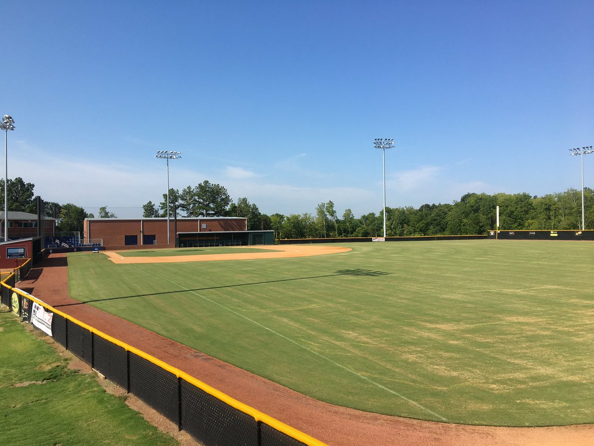 Queens_Baseball's tweet photo. 🔹 Location ✔️
🔹 Education ✔️
🔹 Competition ✔️
🔹 Opportunity ✔️

Momentum is building… ⤵️

#QUeenCity | #CuLTure https://t.co/BKn20dxcxJ