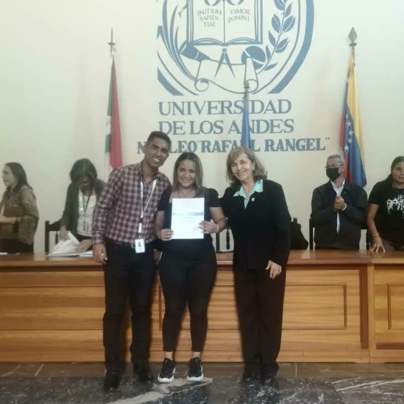 cenurrula's tweet photo. En el marco del 50 Aniversario del Núcleo Universitario Rafael Rangel, el #CENURR otorgó reconocimientos a importantes figuras estudiantiles en distintas áreas; atletas de alta competencia, excelencia académica, artistas destacados y liderazgos estudiantiles.📜
#ULA https://t.co/rSa8025q6E
