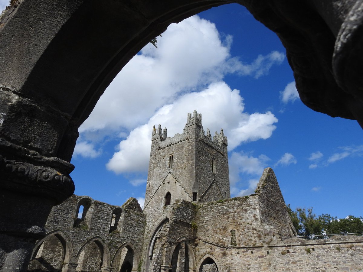 mildthing99's tweet photo. The amazing #JerpointAbbey #Kilkenny #Ireland with fairweather #Cumulus
@CloudAppSoc @StormHour @ThePhotoHour @MetEireann @irarchaeology #StormHour #getoutside https://t.co/65MxR0iyAH