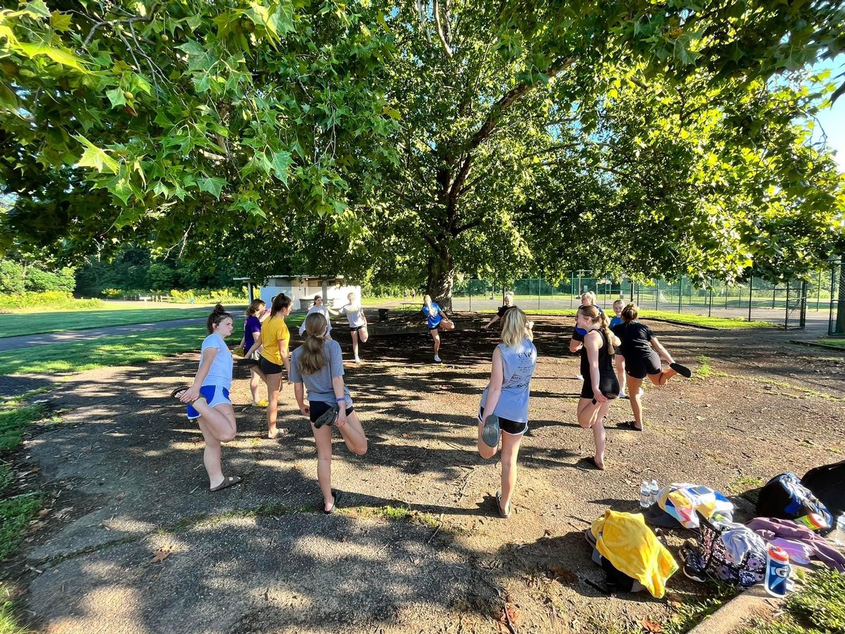 VolleyballPhilo's tweet photo. Summer is winding down, but the fun continues-Practice looked a little different as we did some conditioning by the water and played sand volleyball this morning! https://t.co/w5cgZq8ac9