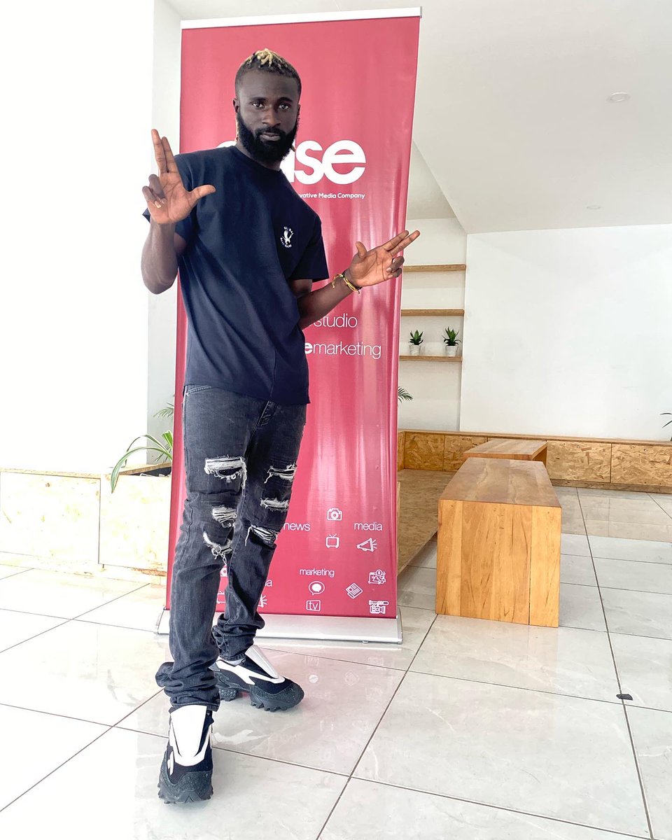 PulseGhana's tweet photo. The big man! @globalboga in the cut. 🔥🔥 🇬🇭
#PulseInterview #GlobalBoga https://t.co/eaXuDjFY7t