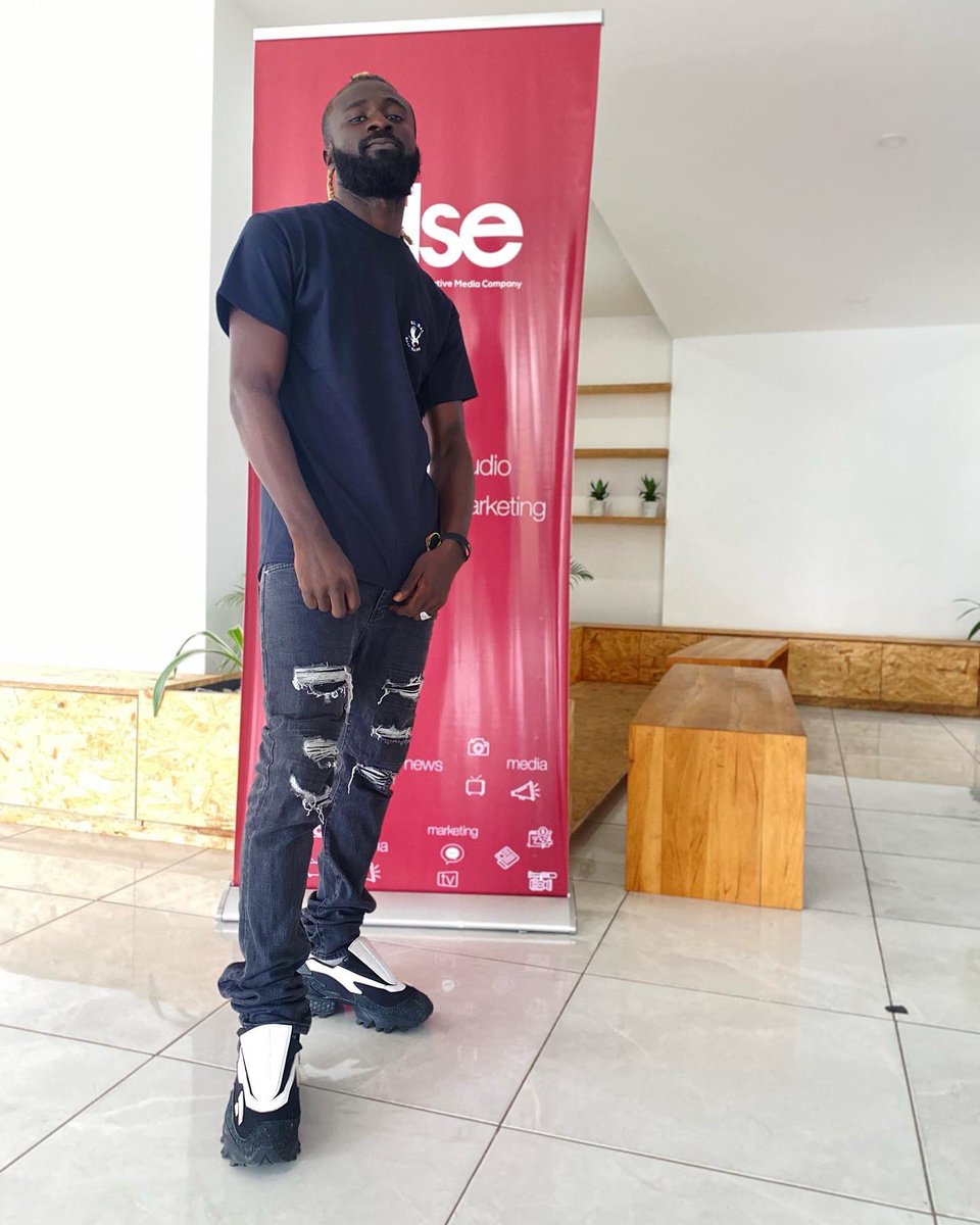 PulseGhana's tweet photo. The big man! @globalboga in the cut. 🔥🔥 🇬🇭
#PulseInterview #GlobalBoga https://t.co/eaXuDjFY7t
