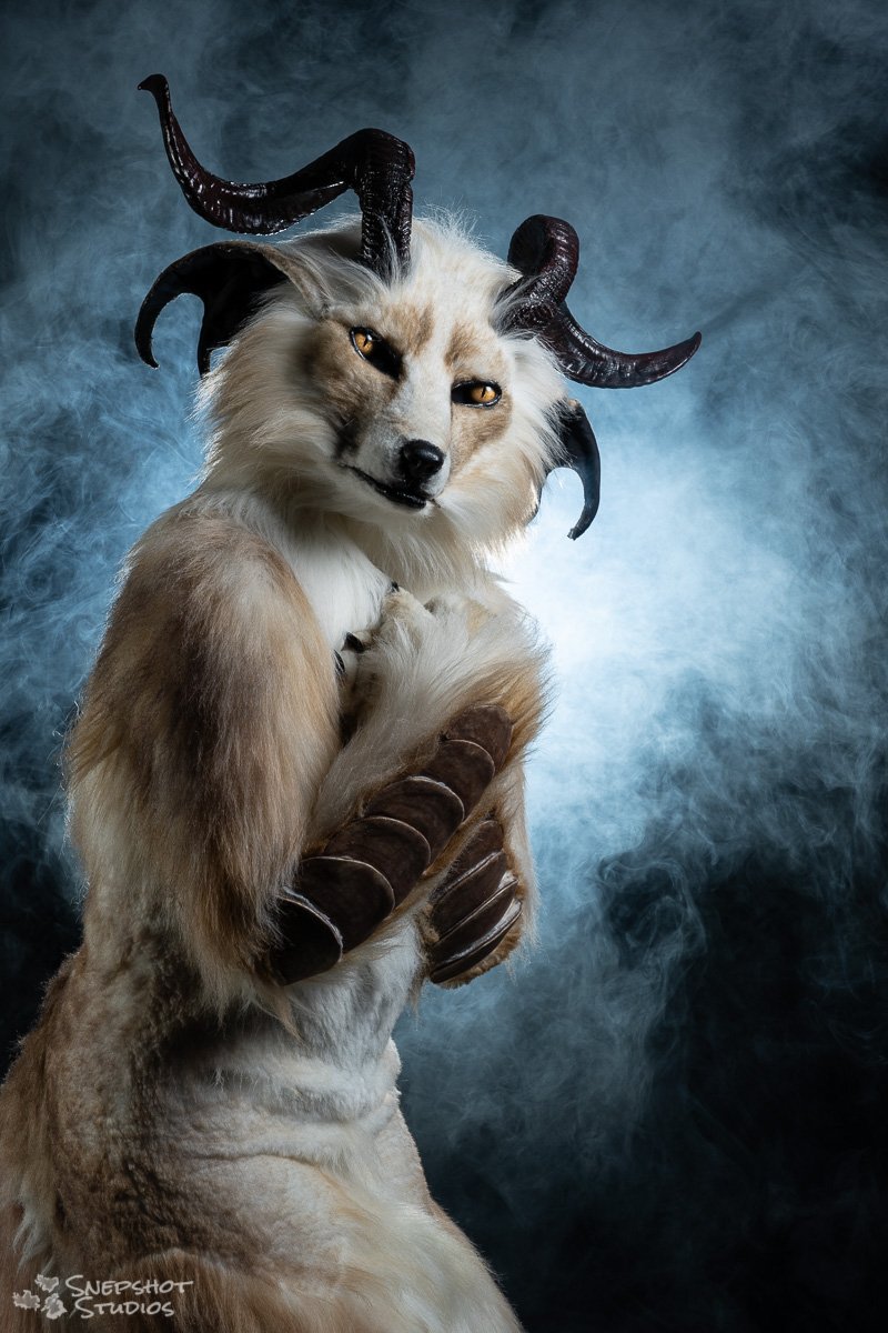snepshots's tweet photo. It is #FursuitFriday and #WorldPhotographyDay on the same day... A perfect chance to have a look at some fursuit portraits from my portfolio.

Today with: @shadowfox_de, @Alpha_Ki, @OrahierJen/@Mylunee, @Emmacreatures/@gyrhawk and @ReynaVix https://t.co/qA1q5KYnCW