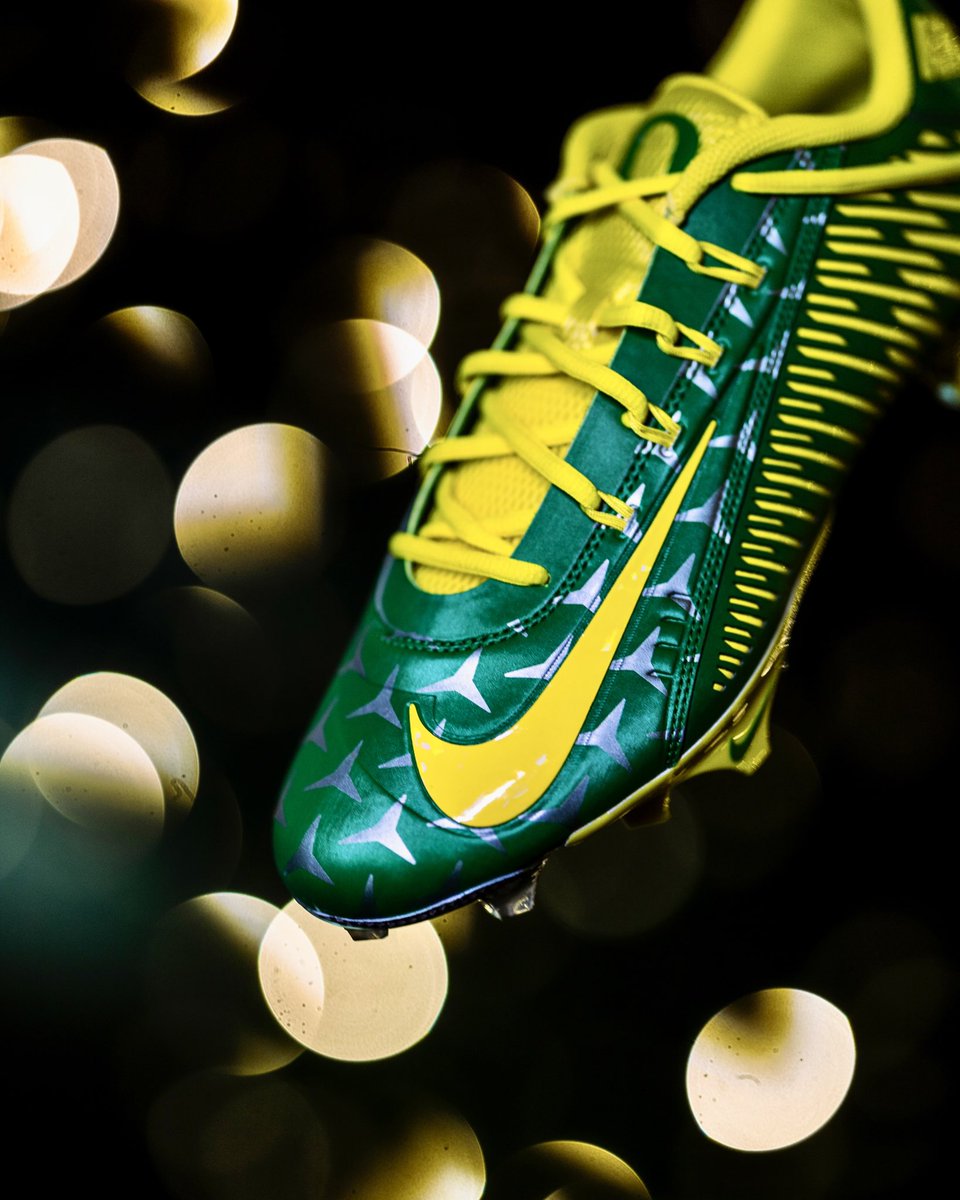 Oregon Football tweet media
