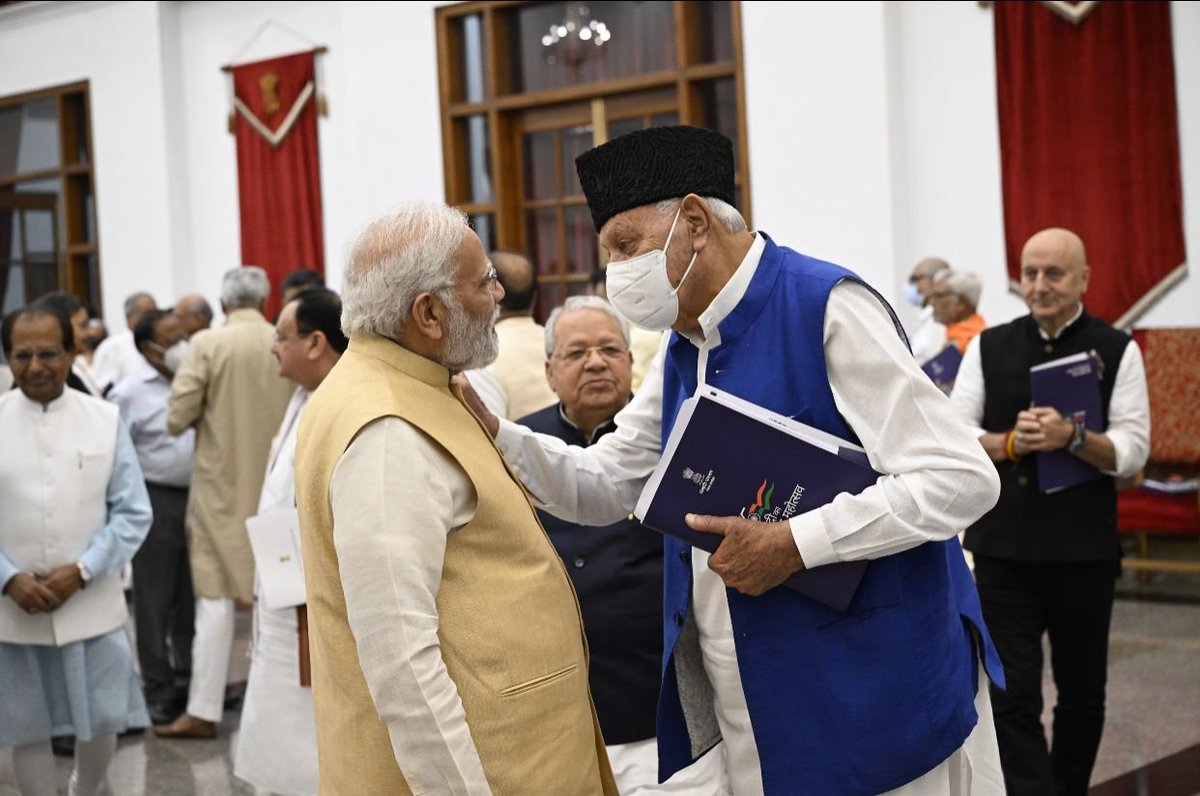 PK007_IND's tweet photo. #NoOneCanMatchModi
मोदी जी
#article370gone के लिए जो भी बोला वो मेरा बचपना था..... #FarookAbdullah https://t.co/JeBXXGatAt