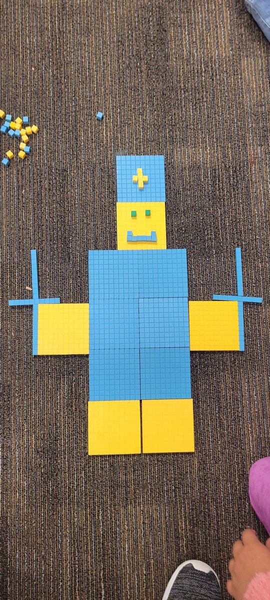 dhreni's tweet photo. Building  creations with base ten blocks, to find out their  decimal  value @HumbleISD_HE @HumbleElemMath https://t.co/OKq836ocOI