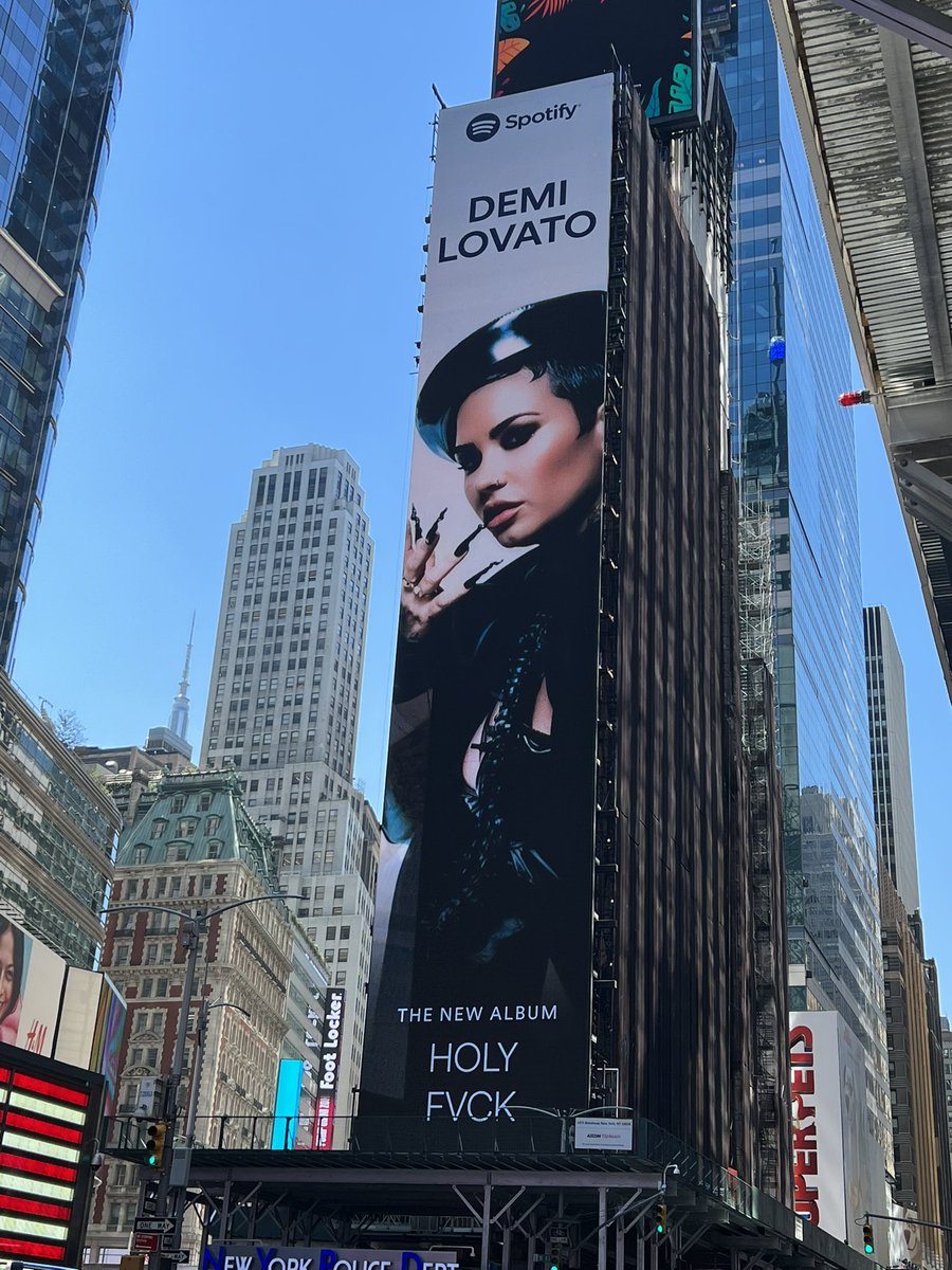 gyhabmanda's tweet photo. slayyyyyy #demiongma https://t.co/0kAUwNsQcj