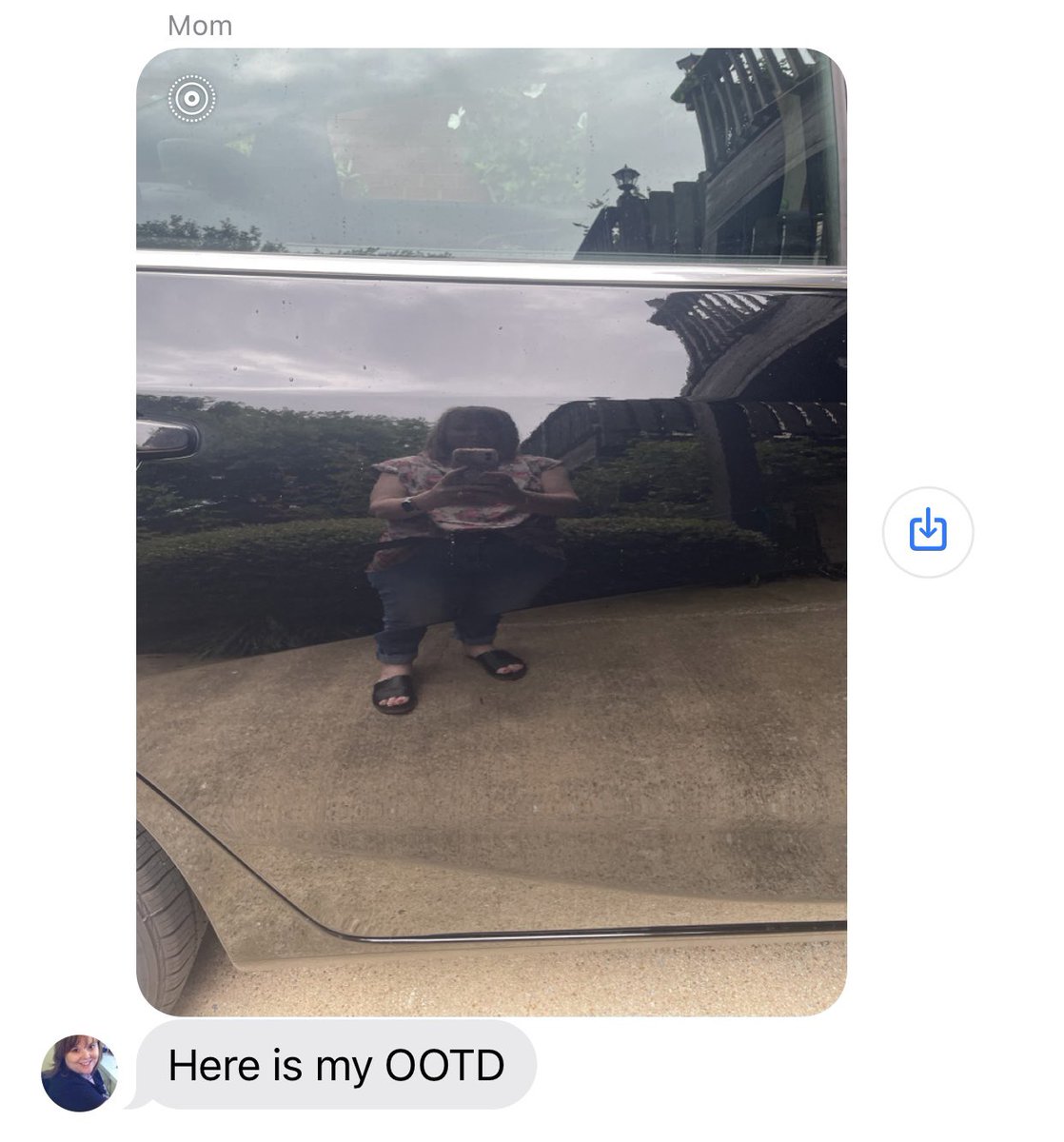 pcatmac1's tweet image. why did my mom just send an ootd in the reflection of her car door