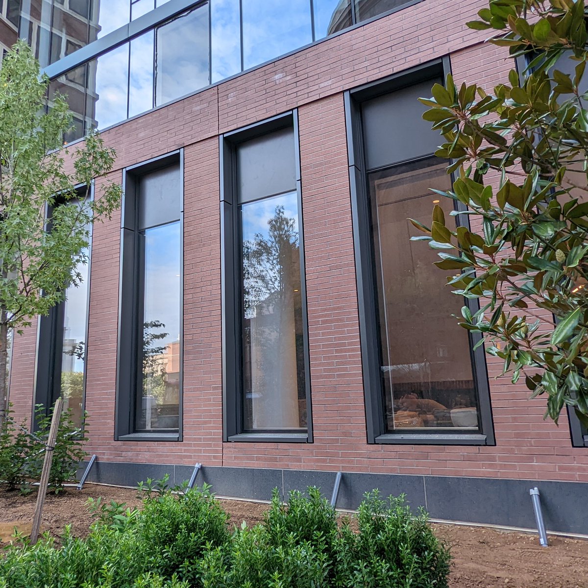 EDAContractors's tweet photo. Happy #FieldFriday! Today we're featuring our Cathedral Place project in Philadelphia, PA!
Our masons were responsible for the brick on the lower section of the tower and our carpenters installed the plate panel system.
#EDAWay #SuccessfulTogether #Masonry #Carpentry https://t.co/NORJI76i7V