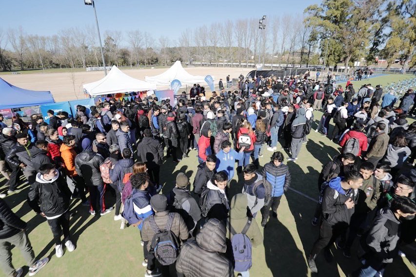 MunicipioLdeZ's tweet photo. 🚲 En el marco de Lomas en Bici, entregamos 650 bicicletas para estudiantes de Escuelas de Educación Técnica y Educación Especial.
#LomasEsEnEquipo https://t.co/3KDbE43BJr