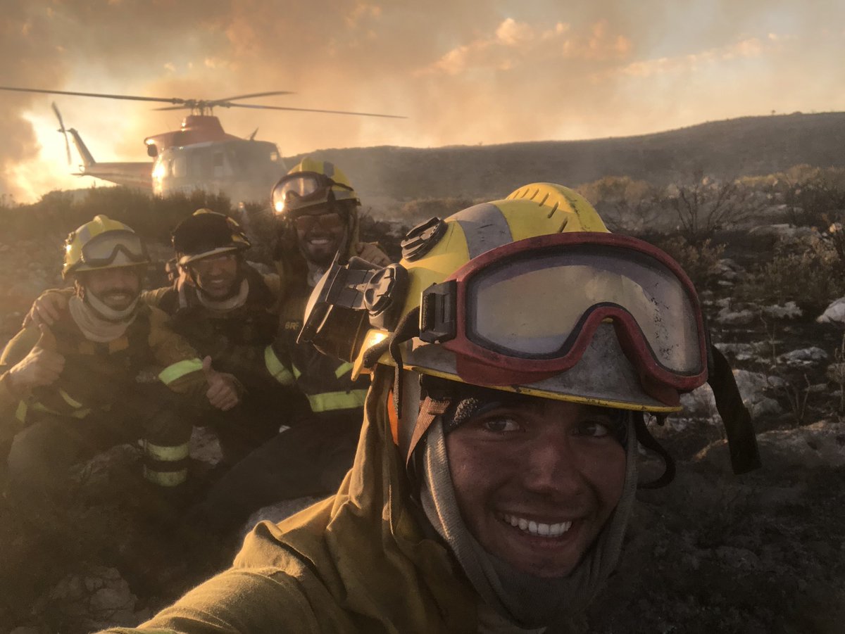 [6/6] I per a tancar el fil: Sempre un agraïment infinit i tot el suport a <a href="/BombersValencia/">Bombers Consorci VLC</a> <a href="/BomberosDipuALC/">Consorcio Provincial Bomberos Alicante</a> <a href="/BombersDipcas/">Bombers Dipcas</a> i <a href="/GVA112/">Emergències 112CV</a>.
