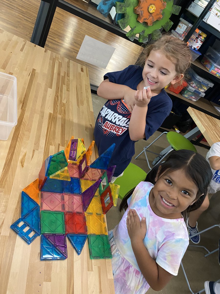 bomanlynn's tweet photo. First week of school! It’s great to be a part of the #fullerfamily @FullerElemAISD is having STEM fun based on “If I built a school” https://t.co/aJ3sLau4Ch