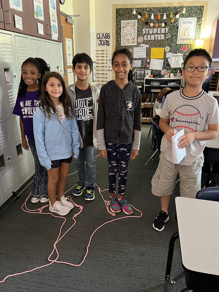 MrsHaleyGarner's tweet photo. Creating Texas &amp; the 4 regions using rope and masking tape. They had SO much fun doing this!  👏🏼✔️ #TexasHistory #WylieISD @WylieISD https://t.co/mrzHbTrncX