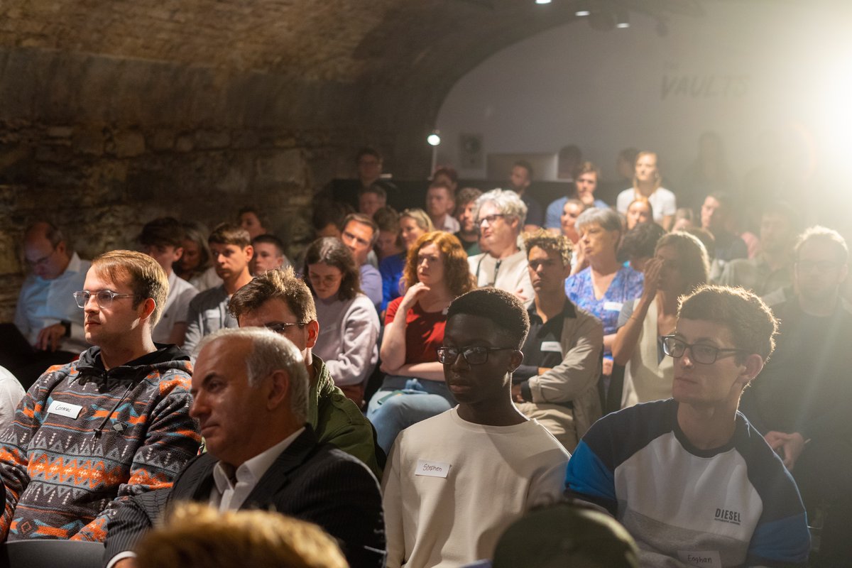 joinpatch_'s tweet photo. Yesterday we had our 4th Patch Demo Day. @dogpatchlabs was packed out with over 100 people in-person and even more tuning in online from all over the world. https://t.co/vzKwTu8tEt