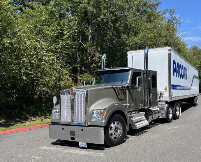 KenworthTruckCo's tweet photo. The new PACCAR TX-18 and TX-18 Pro automated transmissions are now available for order. The TX-18 Pro adds enhanced capabilities and unique features for extreme duty vocational applications: https://t.co/TGieHcyElN
#Kenworth #W990 #HeavyHaul #PACCARPowertrain https://t.co/QKTBDI0IAt