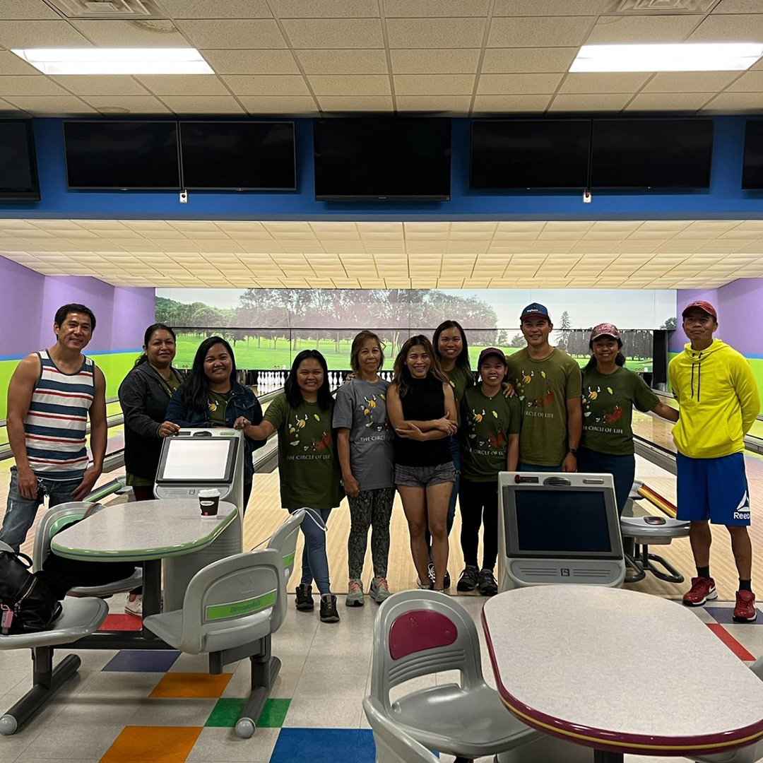 PrairieMoonNrsy's tweet photo. Once a year, we all get together for a Prairie Moon staff fun day! We bowled, golfed, hiked and ate nachos together. Our staff are spread across many fields of expertise. It isn't often we are all in one place to enjoy each other's company!
#StaffDevelopmentDay #CouleeRegion https://t.co/acqGOkLE7v