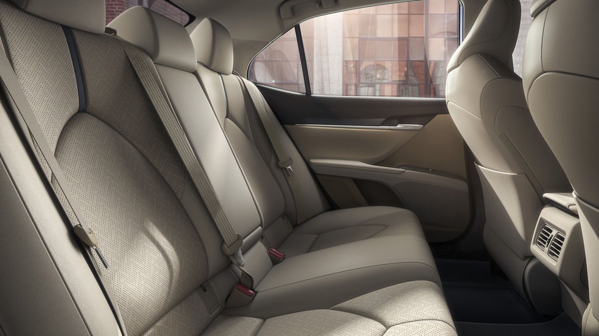 Cool it back there! With the #Toyota Camry's rear ventilated seats, it's never been easier to stay cool on a summer day.

Shop the Camry now with #AcceleRide: 

#toyotacamry 