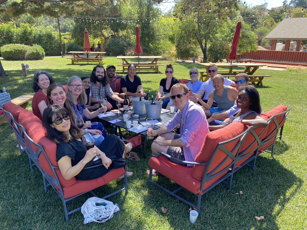 EmelinaVienneau's tweet photo. Returning home after an exhilarating first @GordonConf for #ultrasound imaging! Won honorable mention in the poster competition, made new friends, learned a ton, and explored all Ventura has to offer! Can’t wait for GRC 2024. @beam_lab @ViseVanderbilt @VandyBME @womenofvise https://t.co/36J5uyrVvR