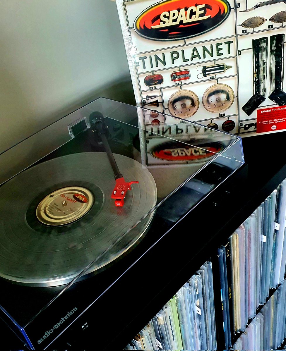 ComicTherapy73's tweet photo. Finally able to spin Space's Tin Planet with banging tunes about Avenging Angels, Elvis and Tom Jones
#vinyl #vinyladdict #vinyljunkie #vinylrecord #Space #Spacetheband #tinplanet #theballardoftomjones #AvengingAngels #NowPlaying #nowspinning https://t.co/VYG9pZlWDv