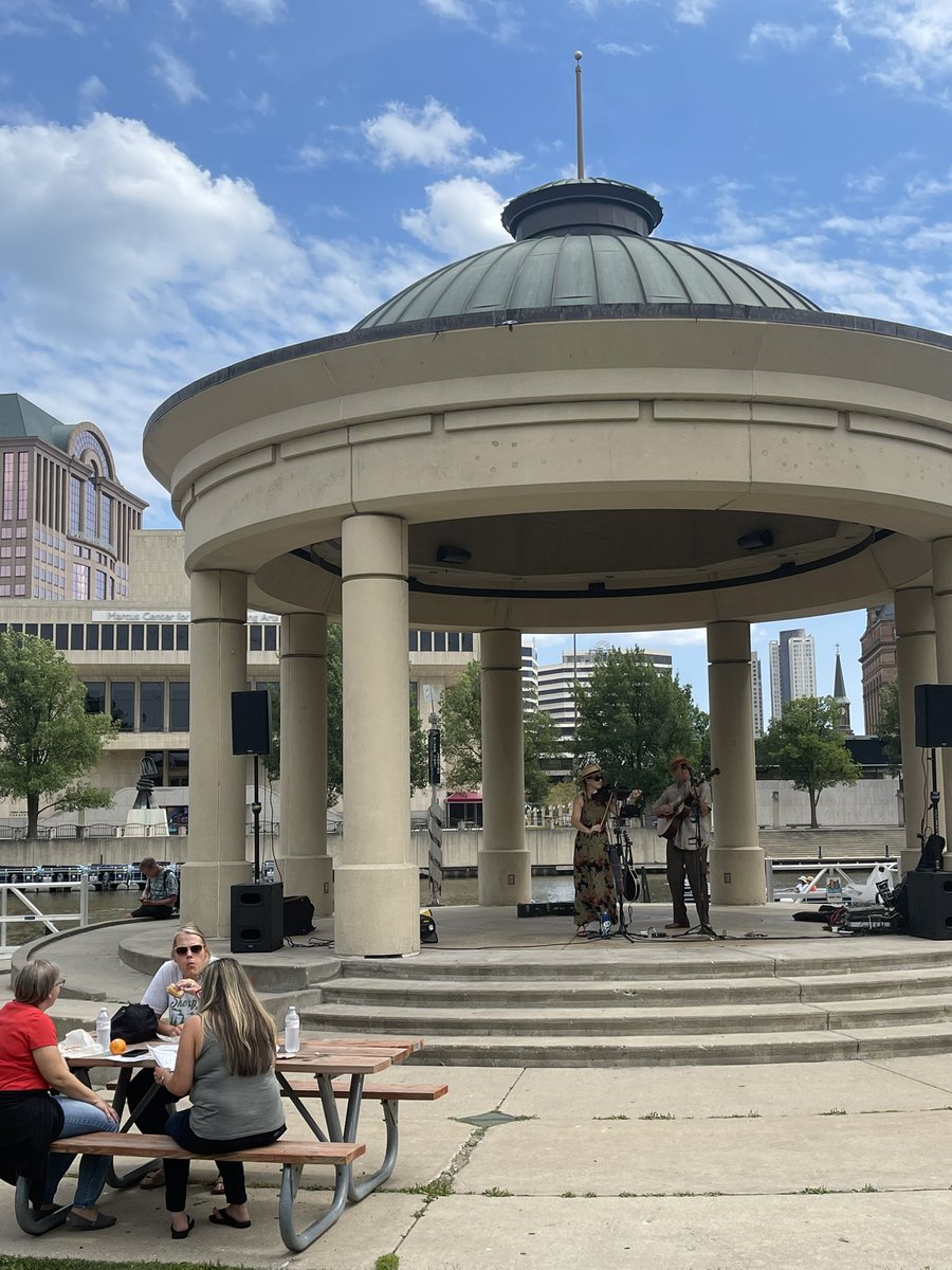 MilwDowntown's tweet photo. Come find Frogwater here at Pere Marquette Park until 1pm and get a chance to win some prizes and food!
#mkeitback #summerinthecity #milwaukeedowntown https://t.co/7wpiQSssja