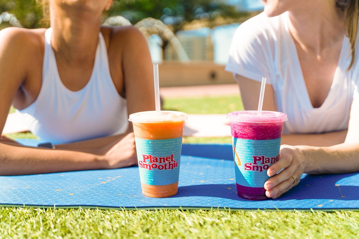 Start your Monday off right with a refreshing &amp; energizing smoothie from <a href="/PlanetSmoothie/">Planet Smoothie</a>! 🌞🍓🍌