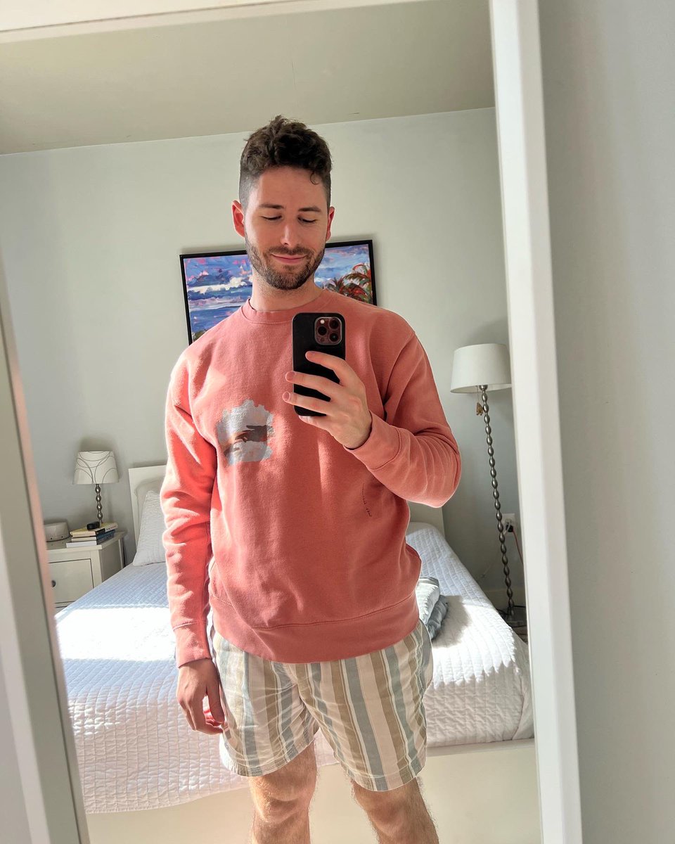 Hey you—my new song ‘Don’t Miss Out’ is here. One more single and then my EP drops let’s goo 🎉 ihf.ffm.to/dontmissout