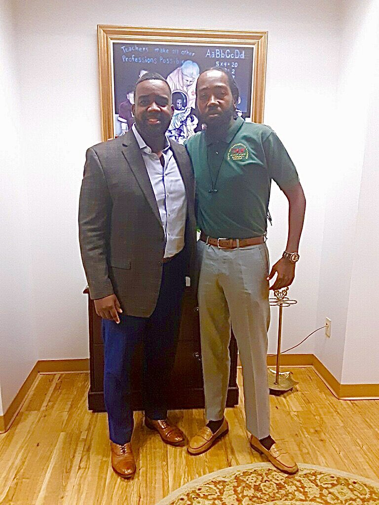Oli_Charles1906's tweet photo. Got a visit today from my classsmate @YOBARKK! He has an amazing nonprofit called Success for the Future (S4TF) which helps youth in the community. Looking forward to @BishopState partnering with them to help deserving students. So PROUD for him and his work! #tomorrowstartstoday https://t.co/Ledeklo9tN